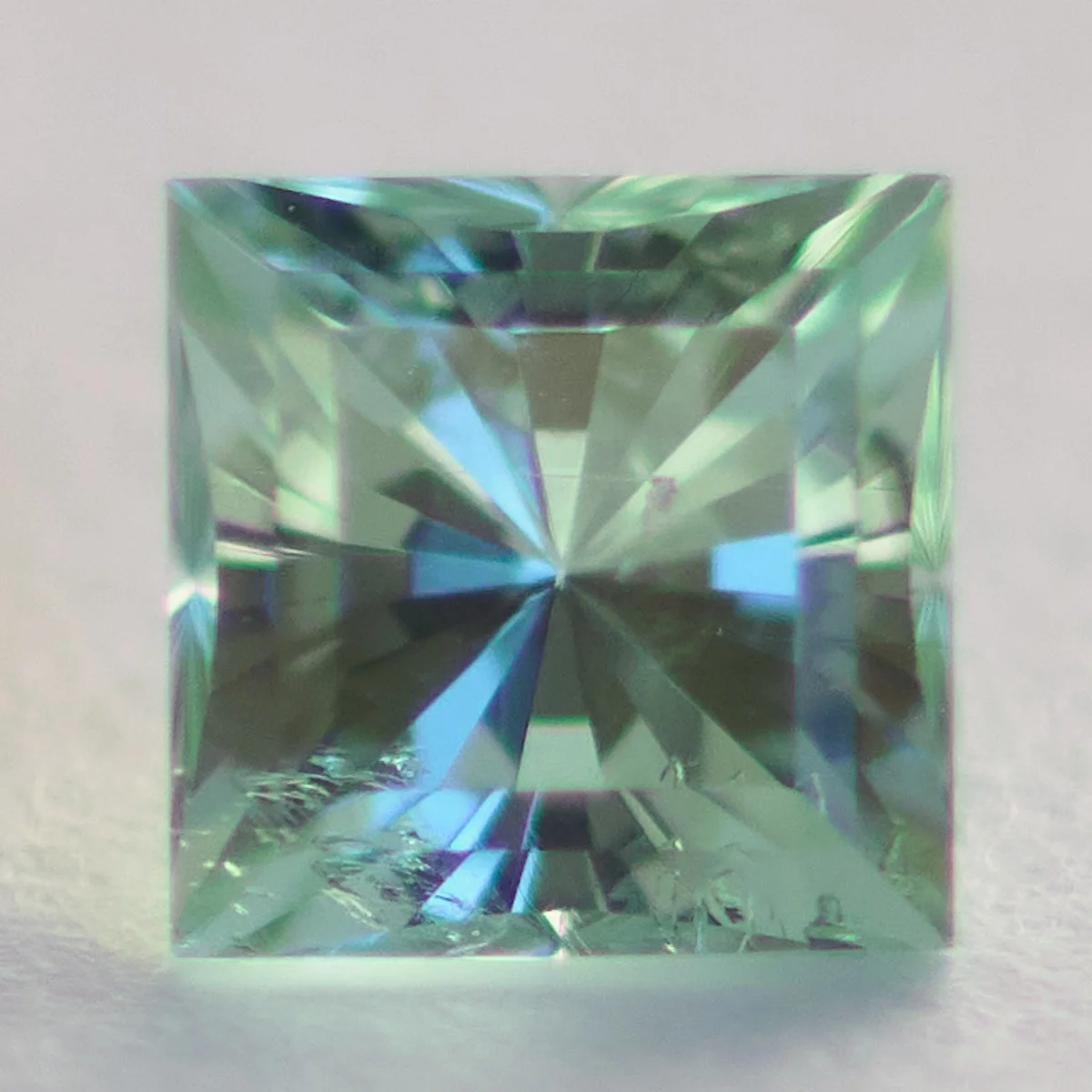 グリーン・トルマリン 0.342ct “Square Step Barion”