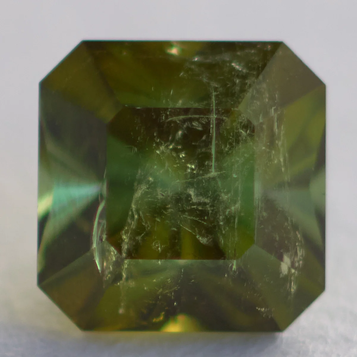 グリーン・トルマリン 0.713ct “Simple Square Step”