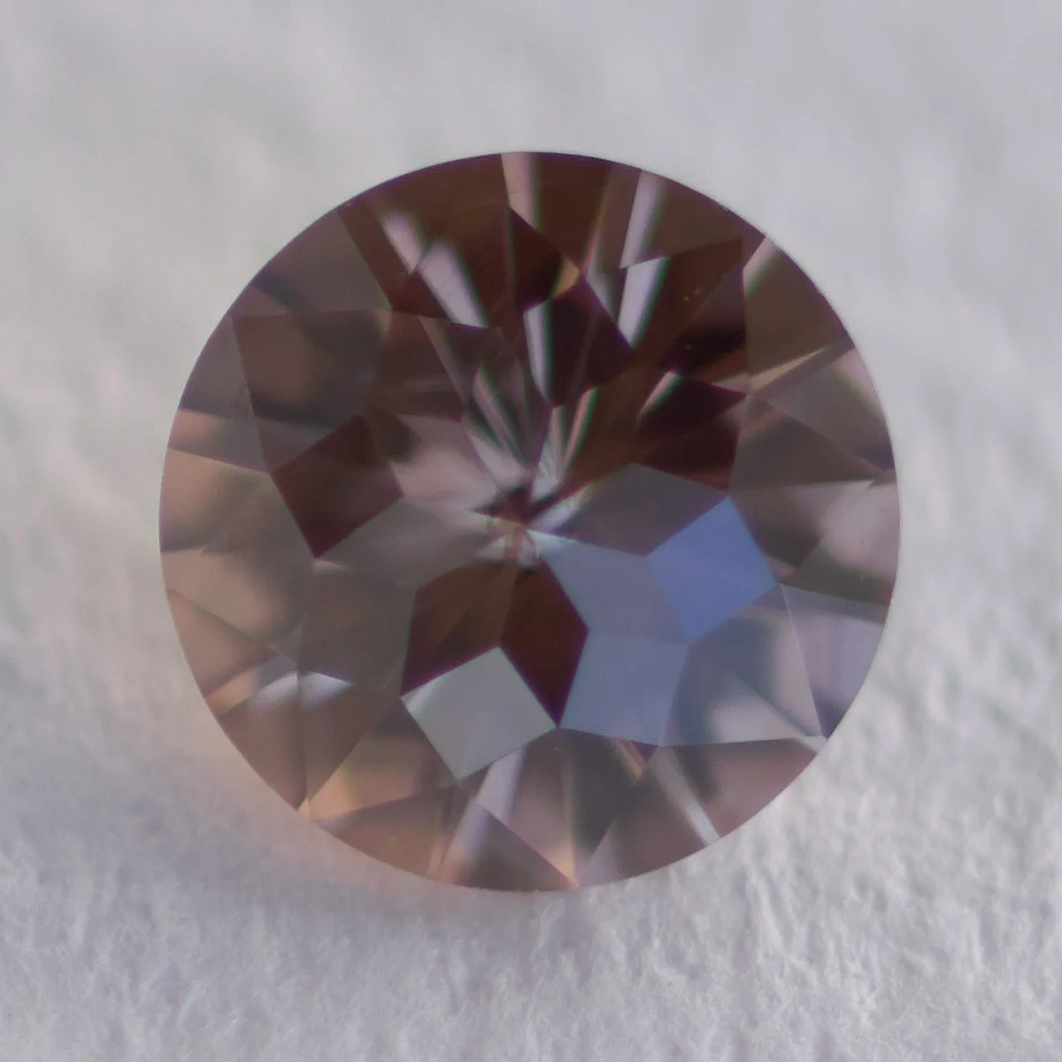 ジルコン 0.718ct “Bright Rose”